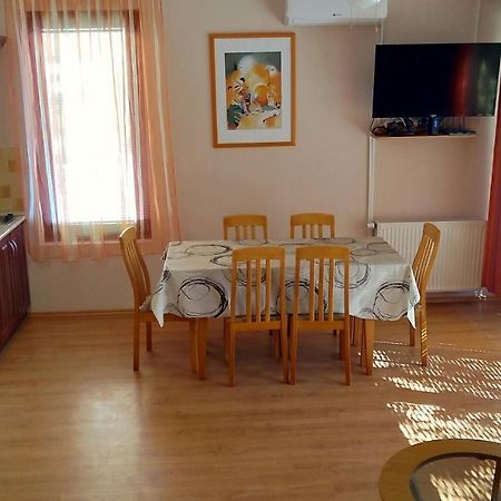 Jenny Apartman Siófok Eksteriør billede