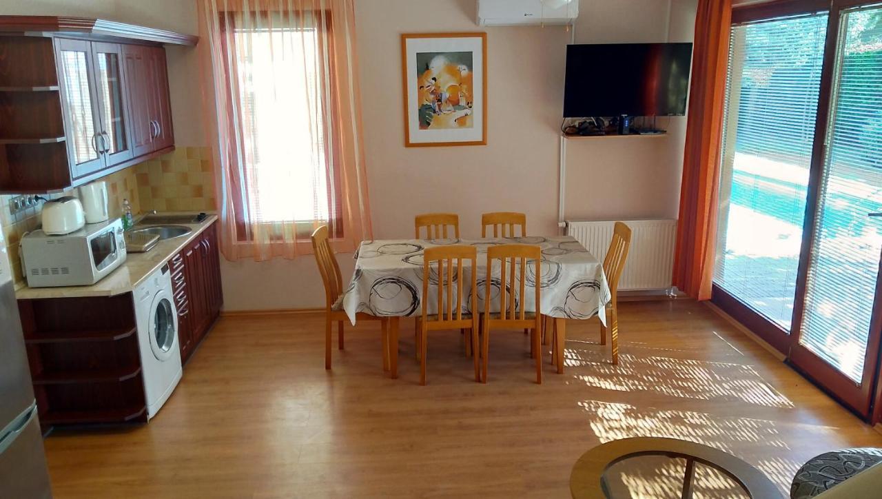 Jenny Apartman Siófok Eksteriør billede
